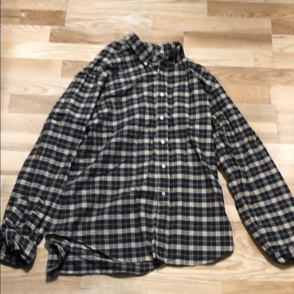 Button down - Picture 1 of 1